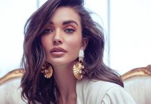 உடல் முழுக்க நினைந்த படியில் டூ பீஸ்ஸில் போஸ் கொடுத்த எமி ஜாக்சன் !!