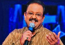 கண் இழந்த ரசிகனுக்காக எஸ்.பி.பி செய்த செயல்..கண்டிப்பாக இந்த வீடியோ பார்த்தால் அழுதுவிடுவீர்கள் – கண்களை கலங்க வைக்கும் எஸ்.பி.பியின் வீடியோ..!