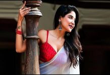 “கவர்ச்சி காவியம்” – முன்னழகு தெரிய கிளாமர் போஸ் கொடுத்த சாக்ஷி அகர்வால் !