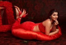 யாஷிகாவின் உணர்ச்சிகளை தூண்ட வைக்கும் புகைப்படங்கள் !