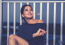 படு கிளாமர் போஸ் கொடுத்த சீரியல் நடிகை பவானி ரெட்டி !