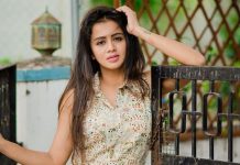 குஷி பட ஜோதிகானு நெனப்பு போல.! VJ அஞ்சனாவின் வேற லெவல் புகைப்படங்கள்!!