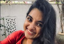 “Aunty Look – லயும் அசத்துறீங்களே…” உதடு சிவக்க போஸ் கொடுத்த நிவேதா தாமஸ்..!