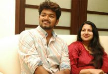 இணையத்தில் வைரலாகும் தளபதி விஜய்யின் மனைவி, மகளின் சமீபத்திய புகைப்படம்..!