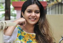 நம்ம சுப்ரமணியபுரம் படத்துல குடும்பபாங்கினியாக நடித்த சுவாதியா இது..? இப்போ பிகினியில் கலக்குறாங்களே..!