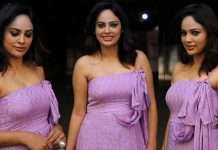 இது என்னடா ட்ரெஸ்சு… எல்லா பக்கமும் காத்து வாங்குதே.. கவர்ச்சி விருந்து வைத்த நந்திதா!!