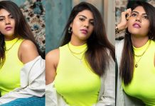 டைட் பனியனில் முன்னழகை தூக்கலா காட்டி ரசிகர்களை வாட்டி வதைக்கும் நிவிஷா!!