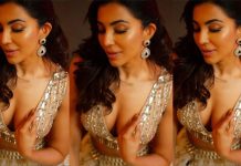 கட்டழகு எடுப்பாக தெரிய அதை காட்டி இளசுகளின் நாடித்துடிப்பை எகிற வைத்த பார்வதி நாயர்!!