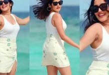 ப்பா.. என்ன ஒரு வளைவு .. தேக்கு மர உடலை காட்டி இம்சை பண்ணும் அனிகா!!