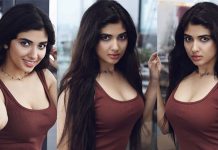 முன்னழகை காட்டி இளசுகளின் இதயத் துடிப்பை எகிற வைத்த பிரக்யா நாக்ரா!!