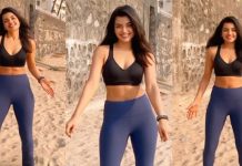 உள்ளாடையில்ஆஷ்னா சாவேரி வெளியிட்ட செம சூடான புகைப்படங்கள்!!