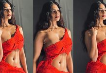 உள்ளாடை இன்றி இதுவரை இல்லாத அளவுக்கு உச்சக்கட்ட கவர்ச்சி காட்டிய மாளவிகா மோகனன்!!